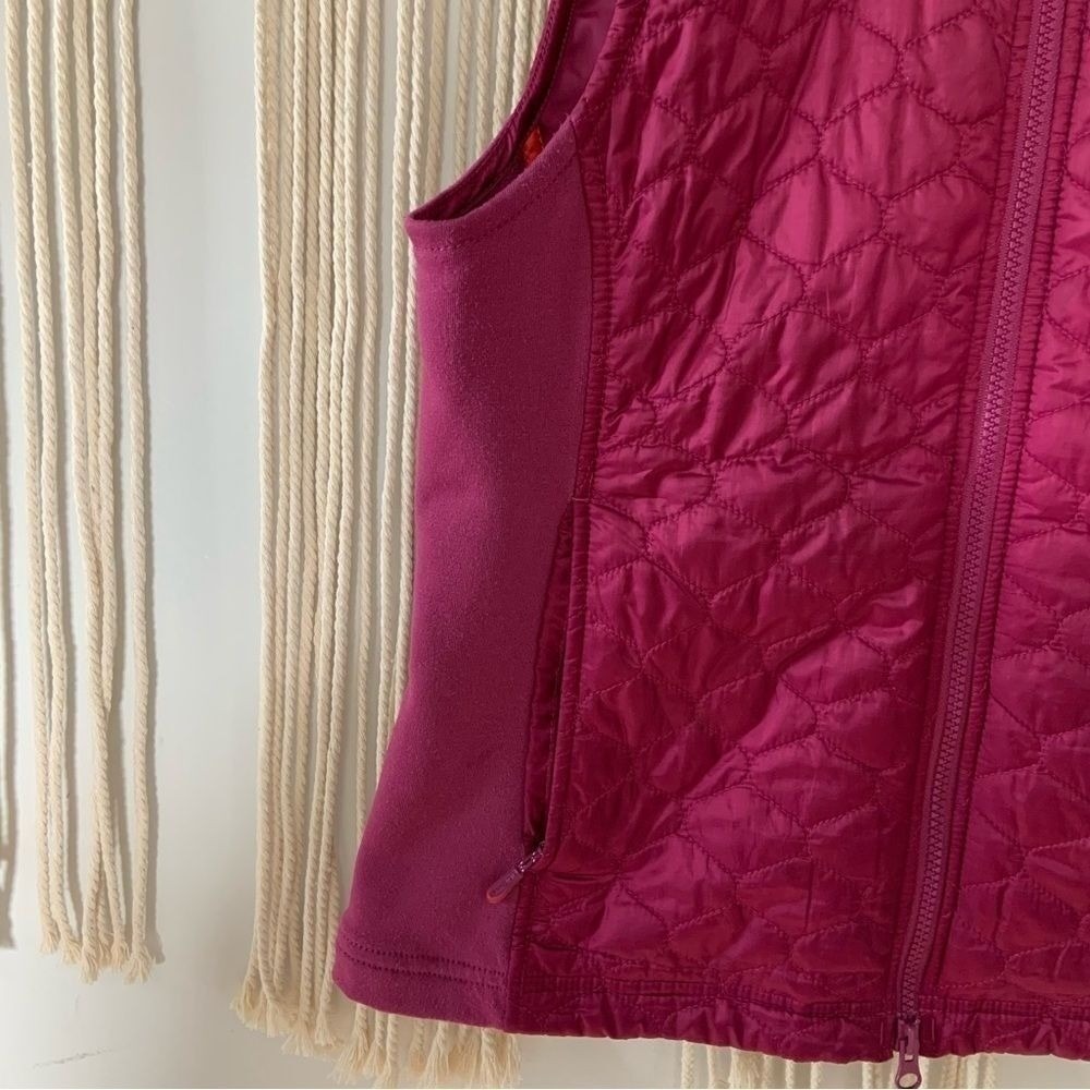 L.L. BEAN Women's Quilted Thinsulate Full Zip Fitness Vest Size Small - Picture 3 of 10